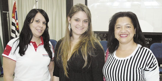Empresárias que participarão da próxima edição da ExpoÍntima em agosto próximo: Katiucia Cristina de Faria (da Maq Center ), Thais Siqueira Garcia (da Thais Siqueira Moda Íntima) e Marilza de Fátima Campos Ribeiro (da Art Sex). Todas na Acif, no lançament